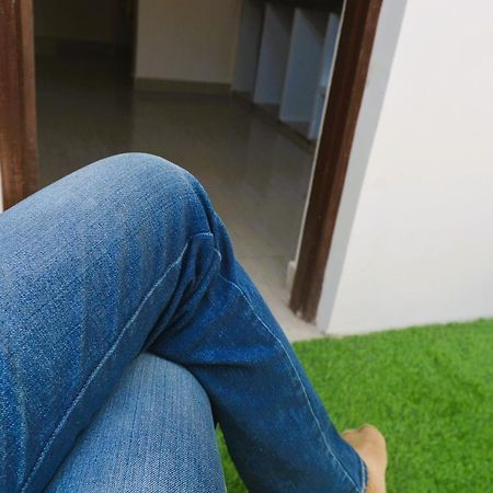 Yellow Homestay - Modern 2Bhk Ac Stay Jabalpur Buitenkant foto
