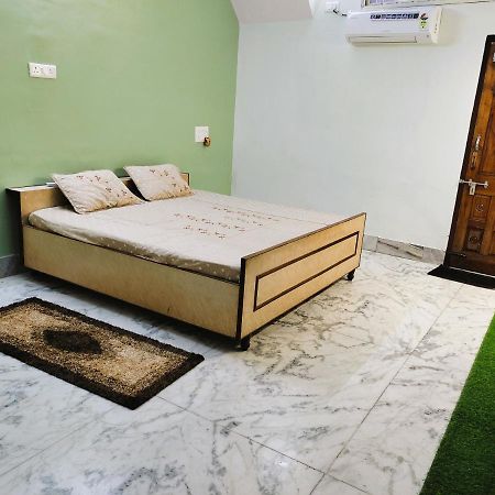 Yellow Homestay - Modern 2Bhk Ac Stay Jabalpur Buitenkant foto