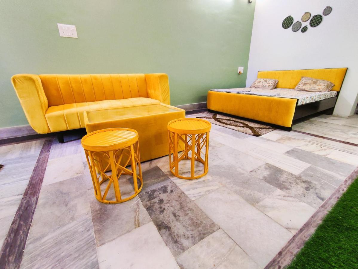 Yellow Homestay - Modern 2Bhk Ac Stay Jabalpur Buitenkant foto
